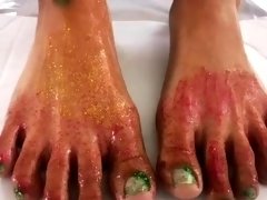 Feet Painting to satisfy your Foot Fetish
