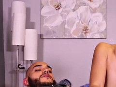 Rubbing 21yo slut jerks off nice dick after hot massage